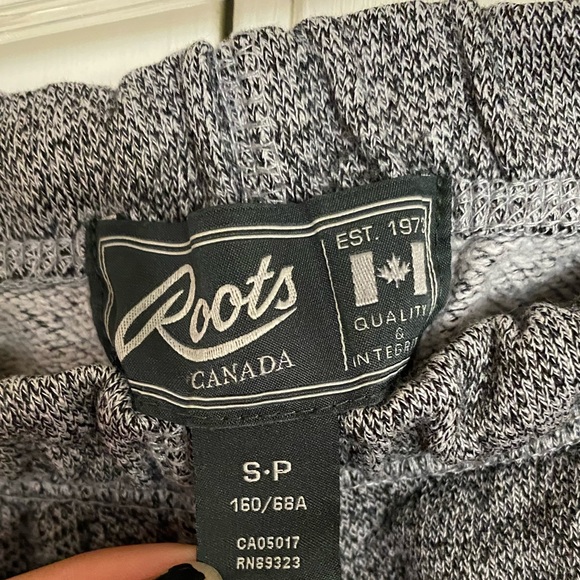 Roots small grey sweatpants - Picture 4 of 4